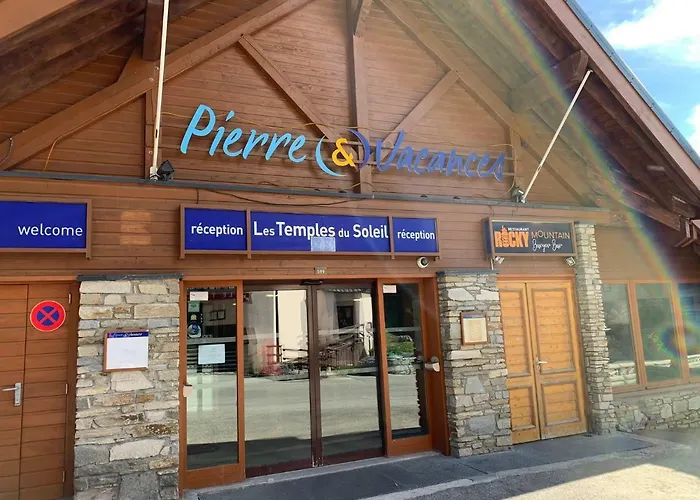 Temple Of The Sun - In, Out Apartment